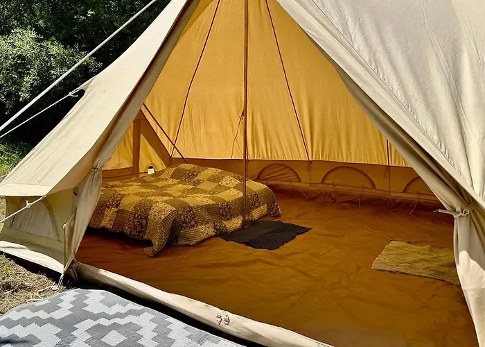ラグジュアリーテント Giant Canvas Tent Agro-turismo Quinta Da Fonte フィゲイロー・ドス・ヴィーニョス